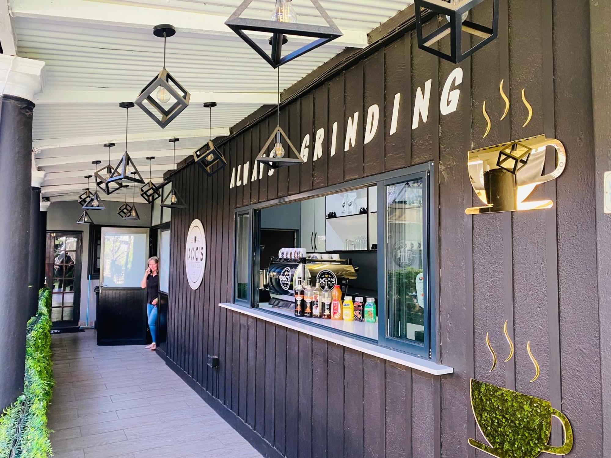 Halfway House Hotel Kimberley Bagian luar foto