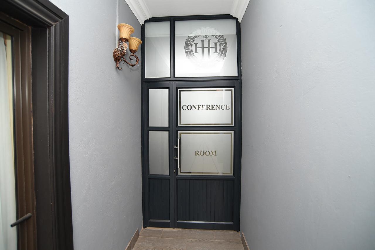 Halfway House Hotel Kimberley Bagian luar foto