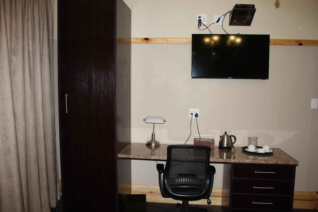 Halfway House Hotel Kimberley Bagian luar foto